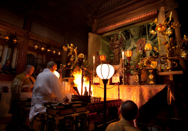 江戸時代より歴史のある「みやま清水寺」、年に一度だけの伝統ある法要に参拝します